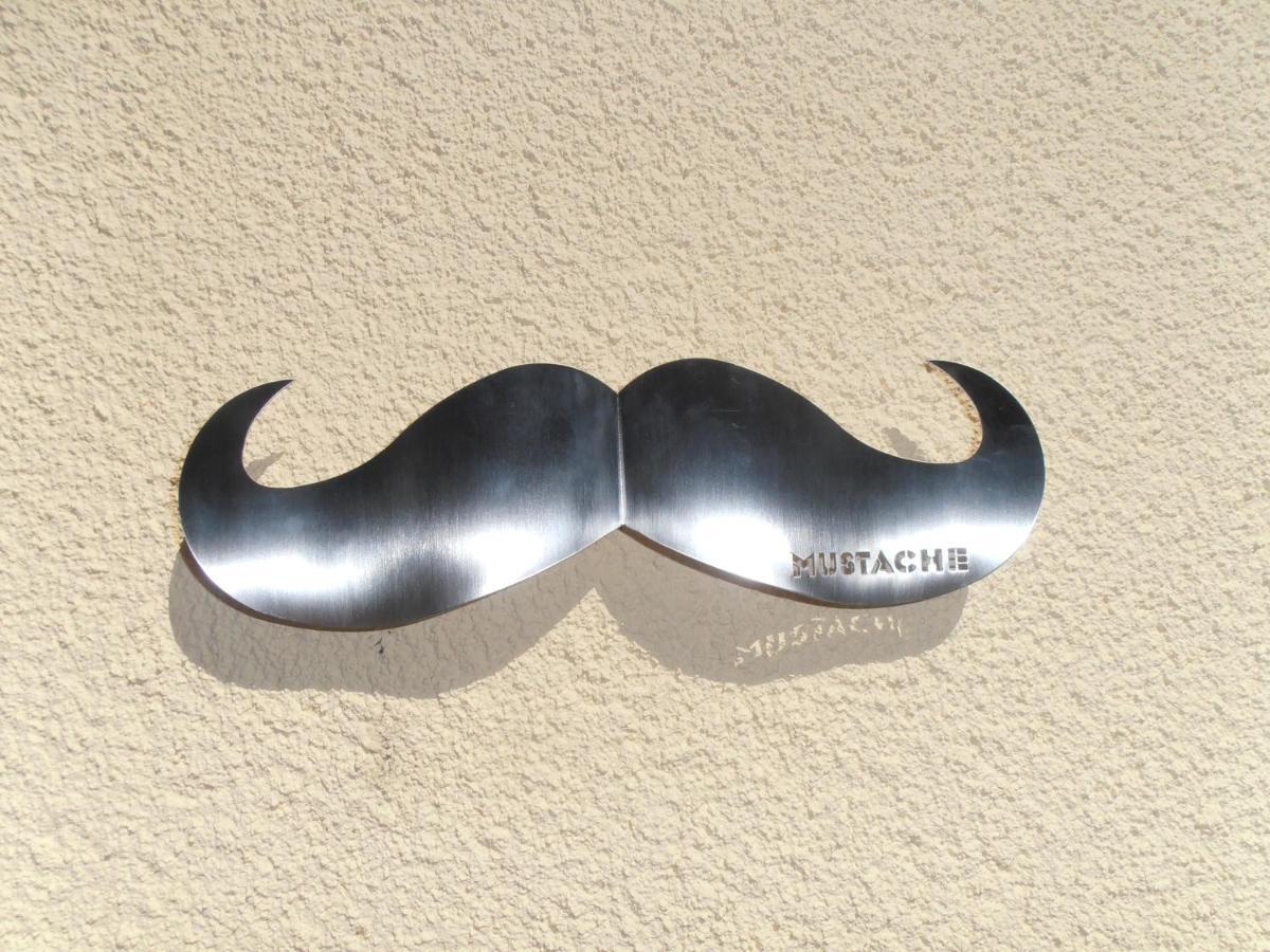 Mustache Studio Орен Екстер'єр фото